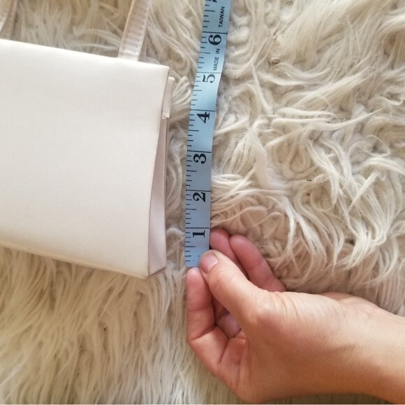 Mini Vintage Purse - Picture 4 of 7